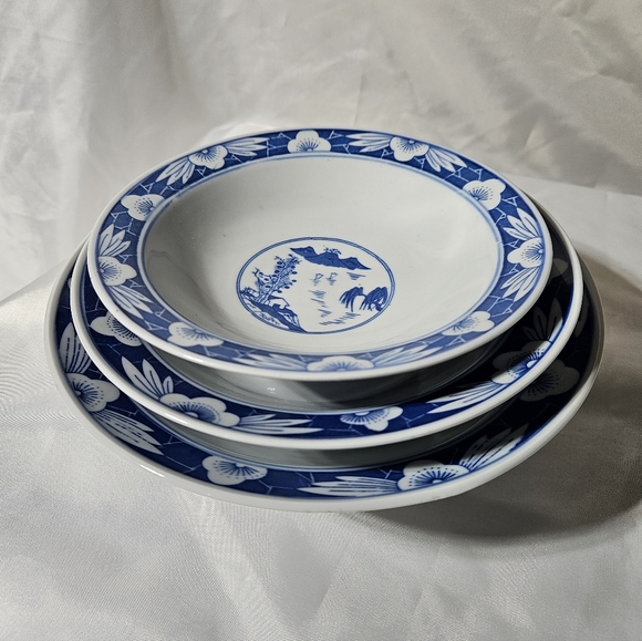 Jingdezhen Other - Vintage Jingdezhen Porcelain Blue White Chinese Footed Bowls. Set Of 3 7",8",9"